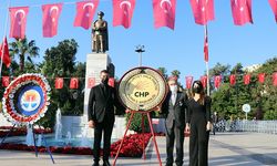 ADANALILAR CHP’NİN ETKİNLİĞİYLE ATATÜRK’Ü ANDI