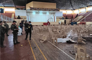 Filipinler'de Katolik ayinine düzenlenen bombalı saldırıda 4 kişi öldü