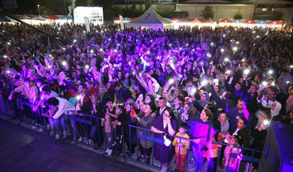 Küçükçekmece’deki Trabzon Festivali’nde Hamsi İkram Edildi