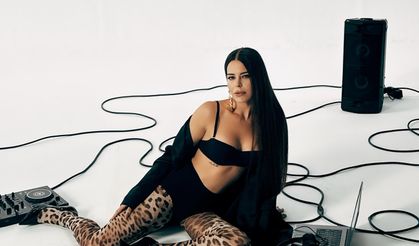 Simge’den Yılın Albümü: “Anlatasım Var”