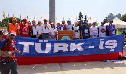 Türk-İş’ten Adana’da Güçlü 1 Mayıs - Foto