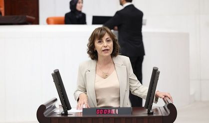 DEM Partili Kezban Konukçu'dan MEB'e "Cuma Mescidi" Talimatı İçin 15 Soruluk Önerge