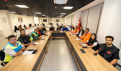 MERSİN BÜYÜKŞEHİR VE MESKİ 87 EKİP, 350 PERSONEL, 126 İŞ MAKİNESİ İLE SAHADA!