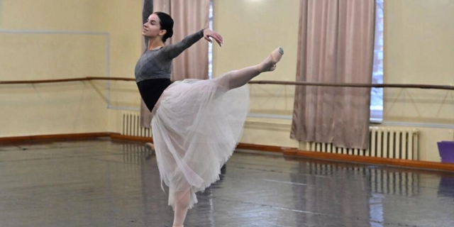 Ukraynalı balerinler Paris gösterileriyle savaşın sıkıntılarına meydan okuyor