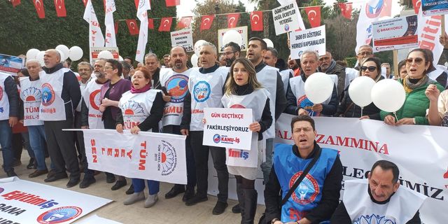 Birleşik Kamu-İş Konfederasyonu Bileşenleri İş Bırakarak Atatürk Parkında  Kitlesel Basın Açıklaması Yaptılar