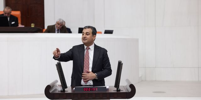 Burhanettin Bulut; “Vatandaş Afrika'da, Saray ve şürekası Fransa'da gibi yaşıyor”