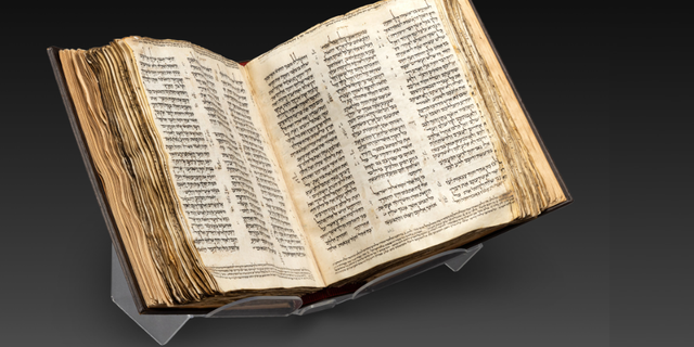 1100 yıllık İbranice İncil 38 milyon dolara satıldı