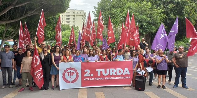 Adana'da TİP; “Oylar Kemal'e Türkiye Aydınlık Geleceğe” Açıklaması Yaptı