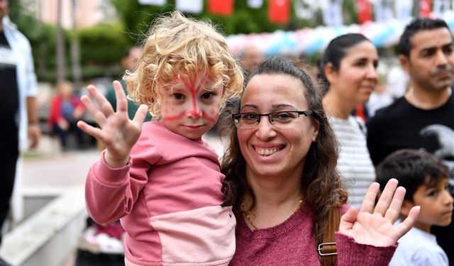 2. ULUSLARARASI TARSUS FESTİVALİ TÜM COŞKUSUYLA SÜRÜYOR