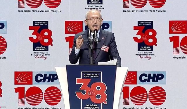 CHP Genel Başkanı Kemal Kılıçdaroğlu, aday olarak yarıştığı CHP Kurultayı'nda konuşuyor