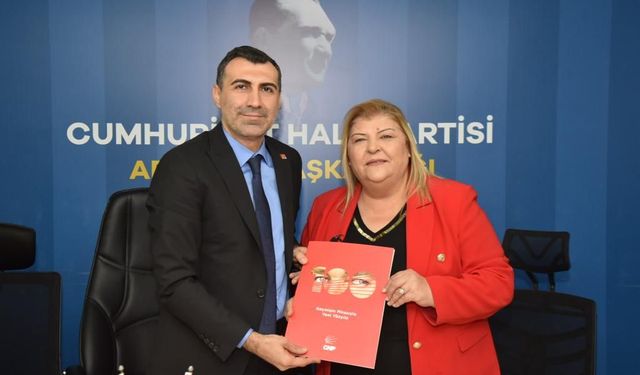 Ceyhan’ın Hülya Annesi aday adaylık başvurusu yaptı