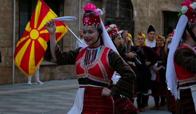 ULUSLARARASI TARSUS FESTİVALİ COŞKUSU MERSİN’İ SARDI