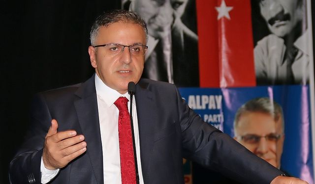 Alpay: “Bağ-Kur’lu olmak suç, esnaf olmak bağışlanmaz bir ayıp mıdır?”