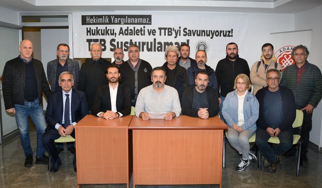 Dr. Ahmet Suntur, “Hukuku, Adaleti ve TTB’yi savunuyoruz. Hepimiz TTB’yiz”