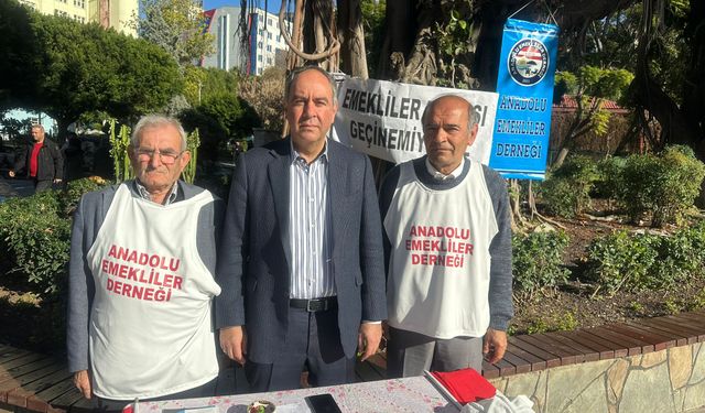 CHP’li Tümer, Seyhan caddelerinde büyük ilgi gördü