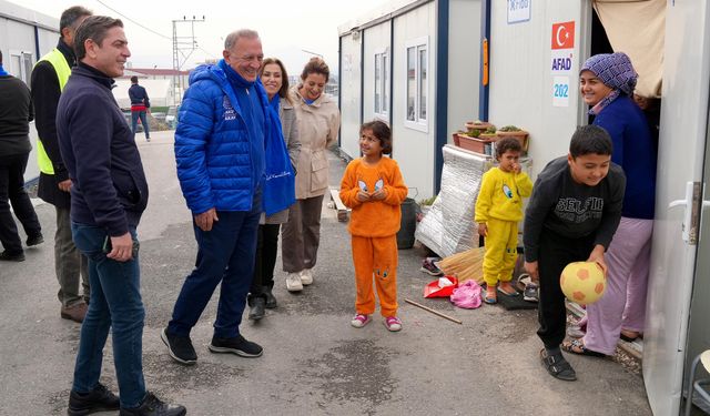 BİLGE BAŞKAN DEPREMZEDELERİ YALNIZ BIRAKMIYOR