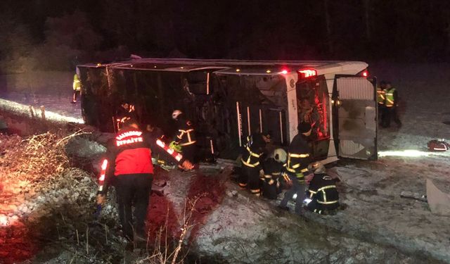 Kastamonu'da yolcu otobüsü devrildi: 6 kişi öldü, 33 kişi yaralandı