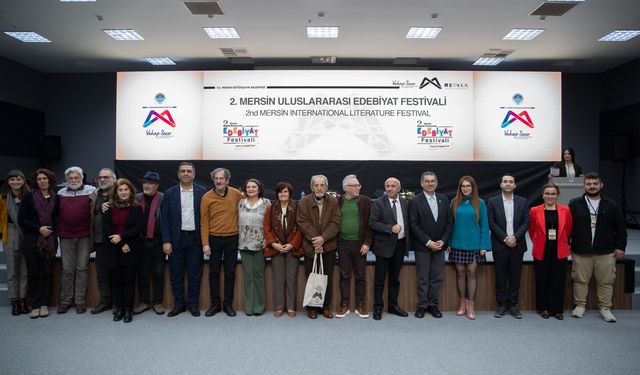 ‘2. ULUSLARARASI MERSİN EDEBİYAT FESTİVALİ’ 2. GÜNÜNDE DE DOLU DOLU GEÇTİ