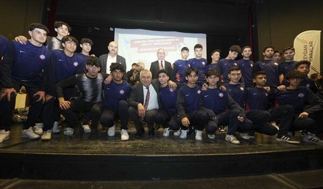 Başkan Zeydan Karalar, Spor Kenti Adana’da okulların ve amatör spor kulüplerinin gücünü artırıyor.