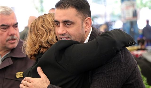CHP Çukurova'da Emrah Kozay ile  yüzde 57 oy ile ezici çoğunlukla kazandı.
