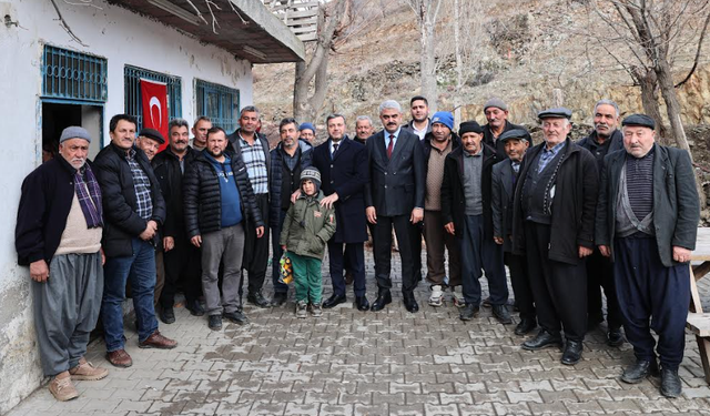 BAŞKAN KOCAİSPİR POZANTI’DA COŞKUYLA KARŞILANDI