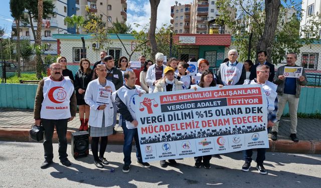 Mersin'de Sağlıkçılardan Vergi Eylemi "BAHAR GELDİ AMA VERGİ ADALETİ SAĞLANMADI"