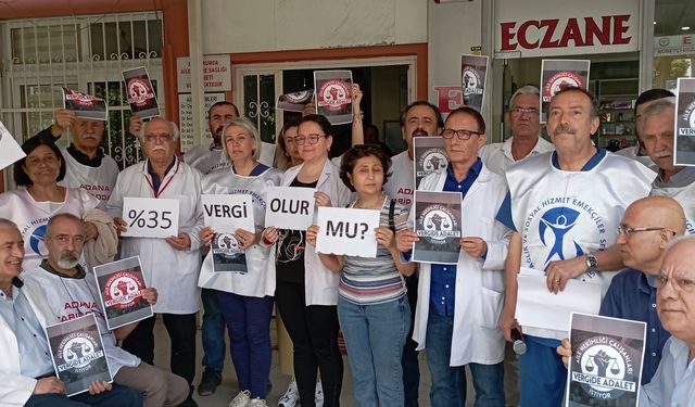 Adana'da Sağlık Emekçileri " Yüksek enflasyon ve durmak bilmeyen zamlarla her gün yoksullaşıyoruz."