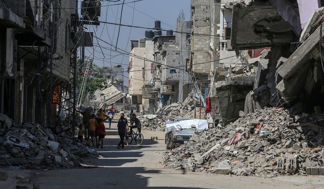 İsrail'in 256 gündür saldırılarını sürdürdüğü Gazze'de can kaybı 37 bin 372'ye çıktı