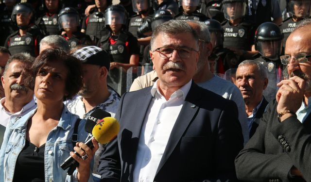 KESK Eş Genel Başkanı Ahmet Karagöz, kayyum atanmasının ne insani, ne ahlaki, ne de hukuki bir yanı var