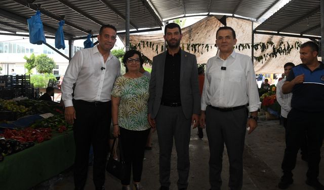 Yenişehir Belediye Başkanı Abdullah Özyiğit, Aydınlıkevler Mahallesi’ndeki semt pazarını gezerek, vatandaşlarla buluştu.