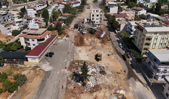 Mersin Büyükşehir 40 Yıldır Açılmayan Yolu Açıyor