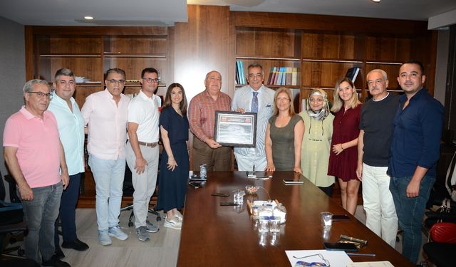 Hatay Diş Hekimleri Odası’ndan Adana’ya Teşekkür Plaketi