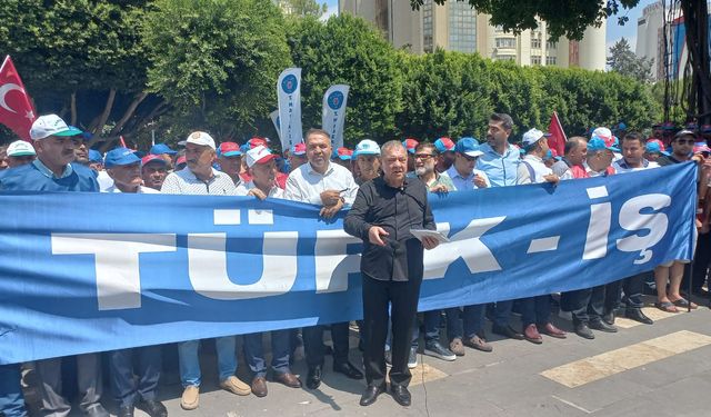 TÜRK-İŞ Adana’da Hayat Pahalılığı ve Sosyal Güvenlik Sorunlarına Dikkat Çekti