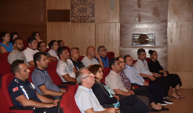 Ceyhan Belediyesi Personeline ‘Madde Bağımlılığı Farkındalık Semineri’ Düzenlendi