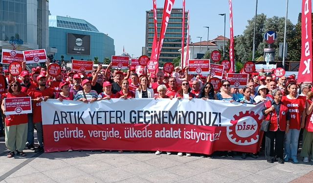 Mecidiyeköy’de “Artık Yeter! Geçinemiyoruz!” Sloganlarıyla İşçi Buluşması