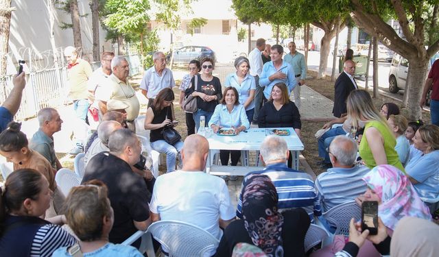 BAŞKAN TEKİN, SEYHAN’DA SOKAKLARI TEK TEK GEZİP VATANDAŞI DİNLİYOR