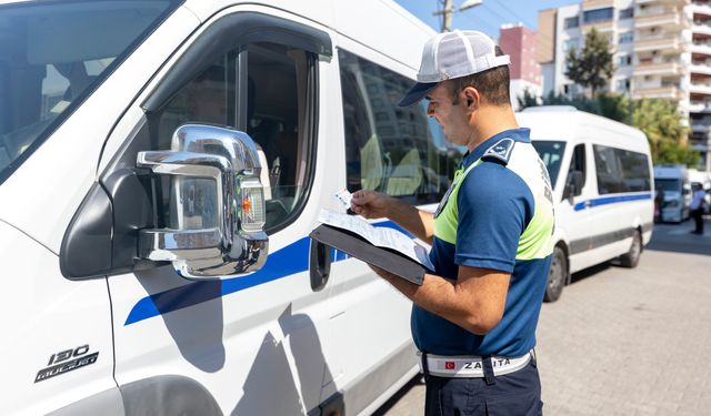 BÜYÜKŞEHİR ZABITA EKİPLERİ OKUL SERVİSLERİNİ DENETLİYOR