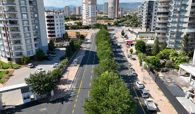 MERSİN BÜYÜKŞEHİR’İN YOL ÇALIŞMALARI DEVAM EDİYOR