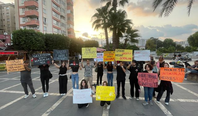 Gençler; 'Çürümüş düzenleri katledilen kadınların, kaybedilen çocukların bedenleri üzerinden yükseliyor' dedi