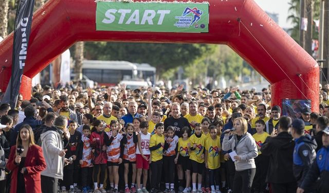 6. ULUSLARARASI MERSİN MARATONU’NDA TÜRKİYE REKORU MERSİN’DE KIRILDI