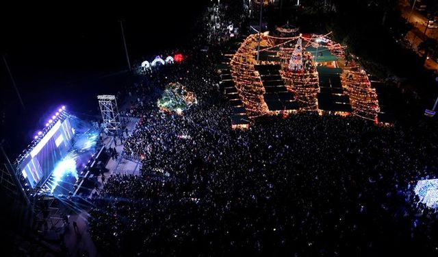 BÜYÜKŞEHİR, 7’DEN 77’YE UNUTULMAZ BİR YENİ YIL AKŞAMI YAŞATTI