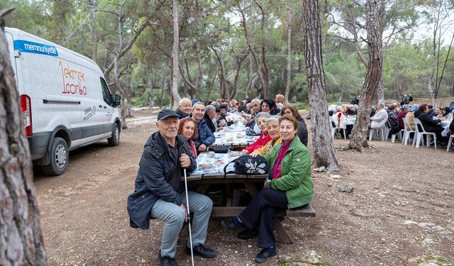 BÜYÜKŞEHİR EMEKLİ EVİ ÜYELERİ, KUYULUK TABİAT PARKI’NDA BULUŞTU