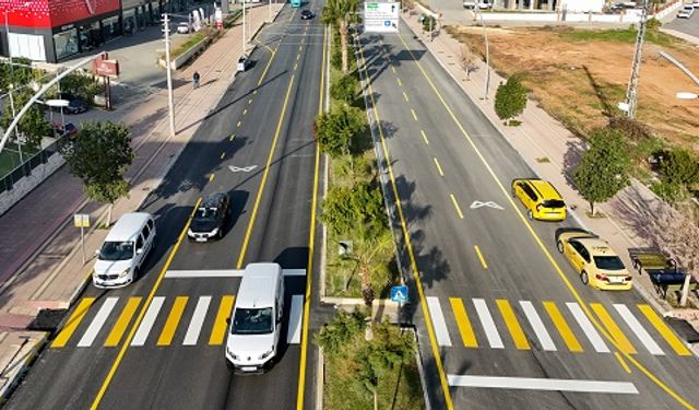 BÜYÜKŞEHİR İSMET İNÖNÜ BULVARI’NDA 800 METRELİK YOL YENİLEDİ