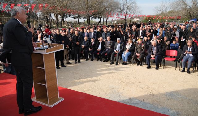 Camili Höyüğü Şehitliği Adana Büyükşehir Belediyesi’nce yeniden ziyarete açıldı.