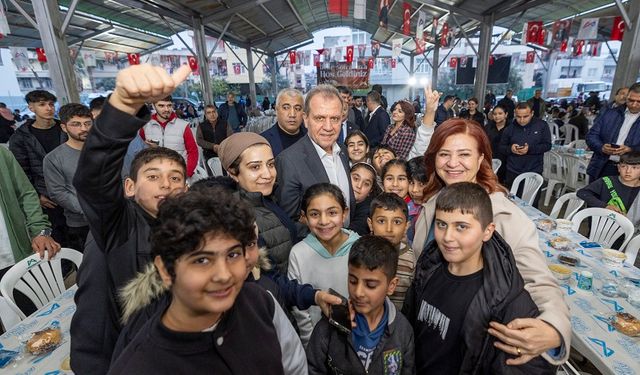 BAŞKAN SEÇER VE MERAL SEÇER, TOROSLAR HALKIYLA İFTAR YAPTI