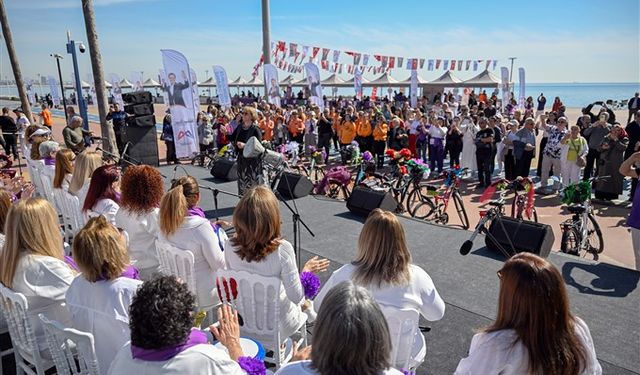 BÜYÜKŞEHİR, 8 MART’I MERSİNLİ KADINLARLA EL ELE KUTLADI