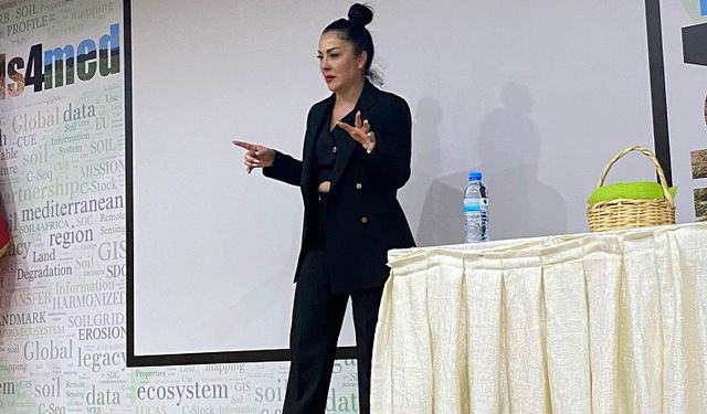 Fotoğraf Sanatçısı Dilek Yurdakul Çukurova Üniversitesindeydi