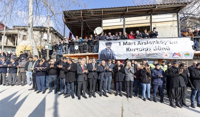 KUVAYİ MİLLİYE MEŞALESİNİ MERSİN'DE YAKAN ARSLANKÖY’ÜN KURTULUŞUNUN 105. YIL DÖNÜMÜ KUTLANDI