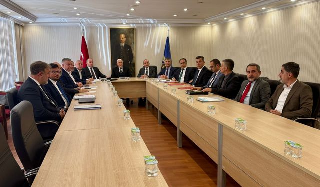 Kamu Sözleşmeleri Müzakeresi TÜHİS'te Başladı