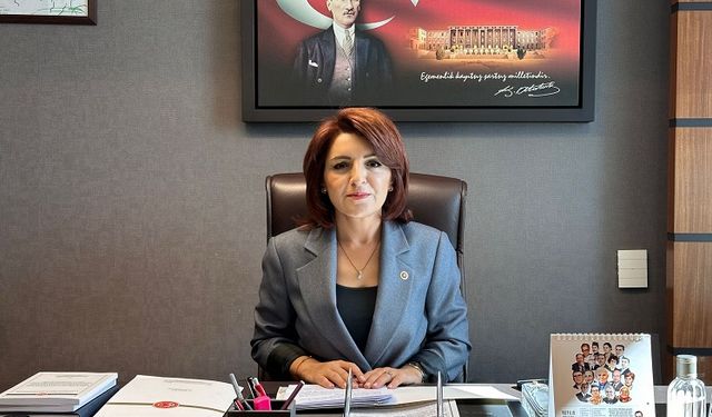 Gülcan Kış, “Depremde operatörler çöker, Bakanlık band daraltmaya gider! Ayıbınızı böyle mi örtüyorsunuz?”